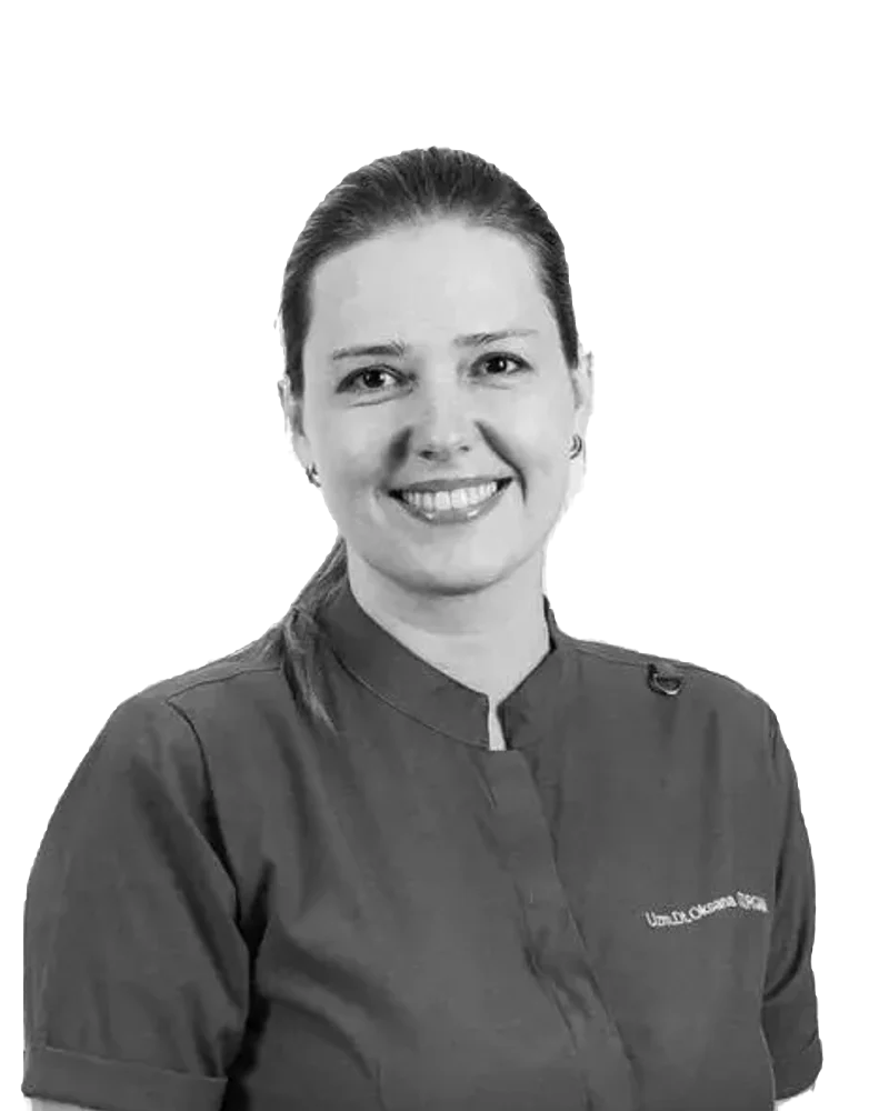 Dr Oksana Oturgan