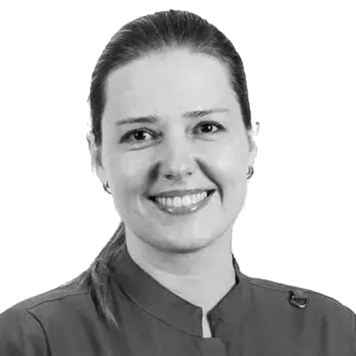 Dr Oksana Oturgan