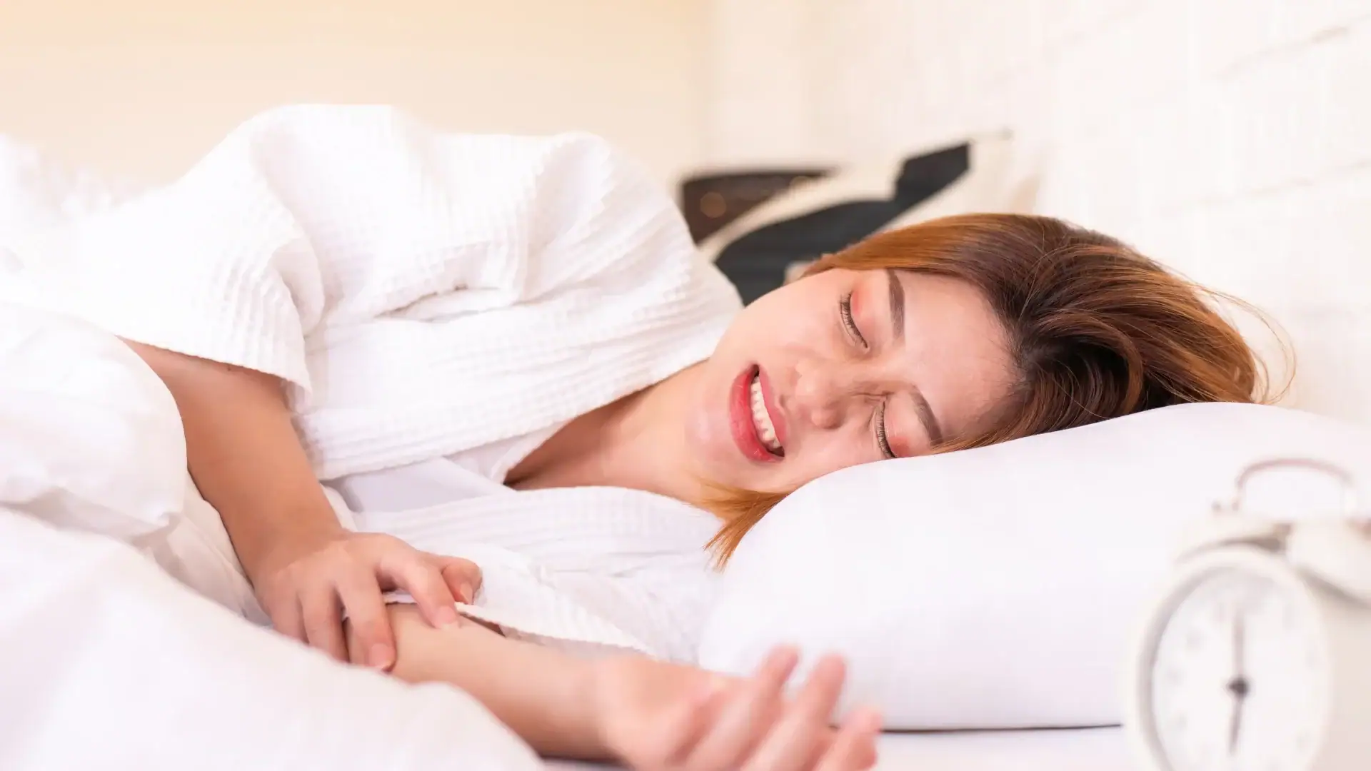 Bruxism (Teeth Grinding) Causes, Symptoms, and Treatment Options