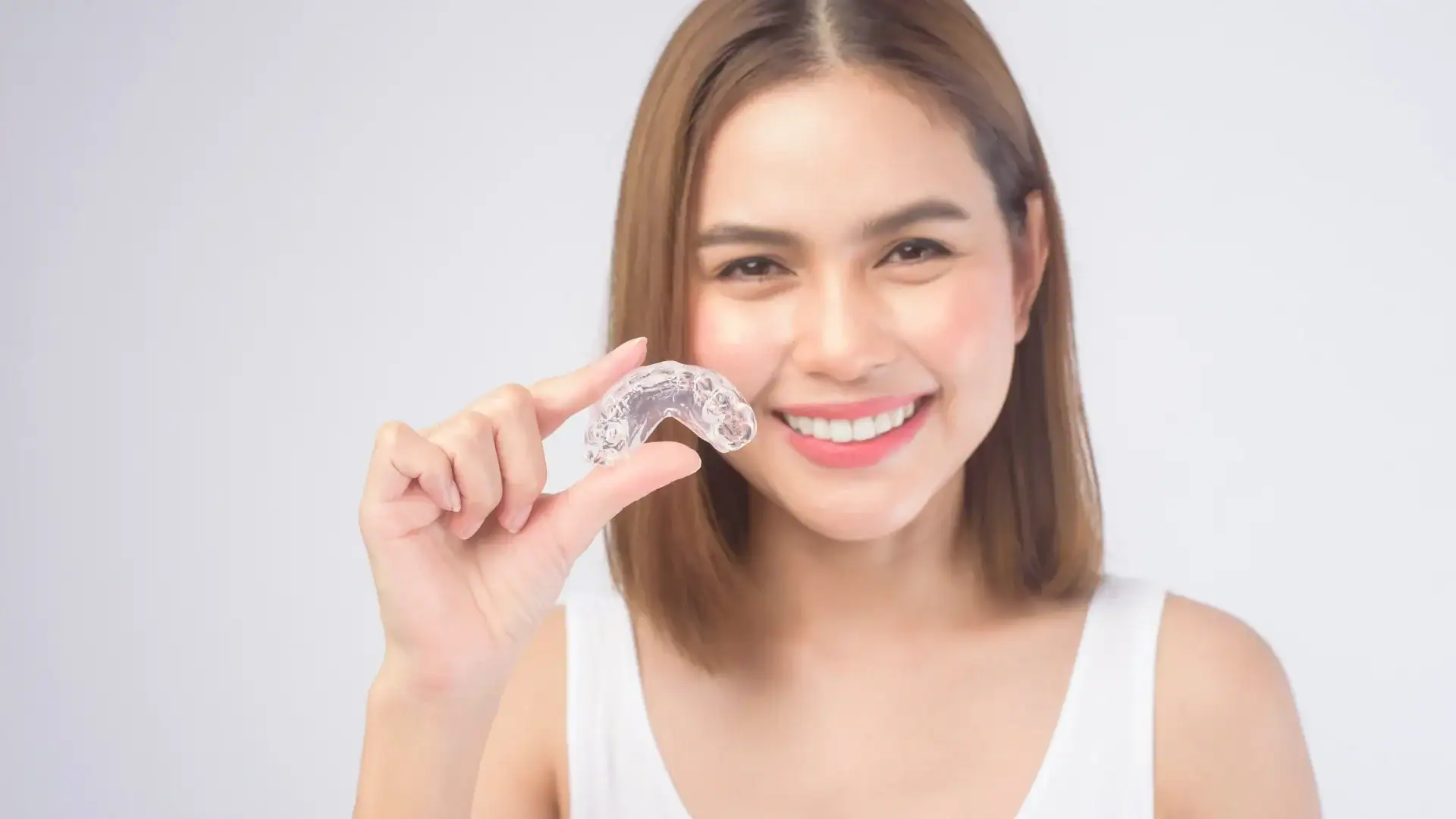 Invisalign Treatment: How to Have Straight Teeth with Invisible Aligners