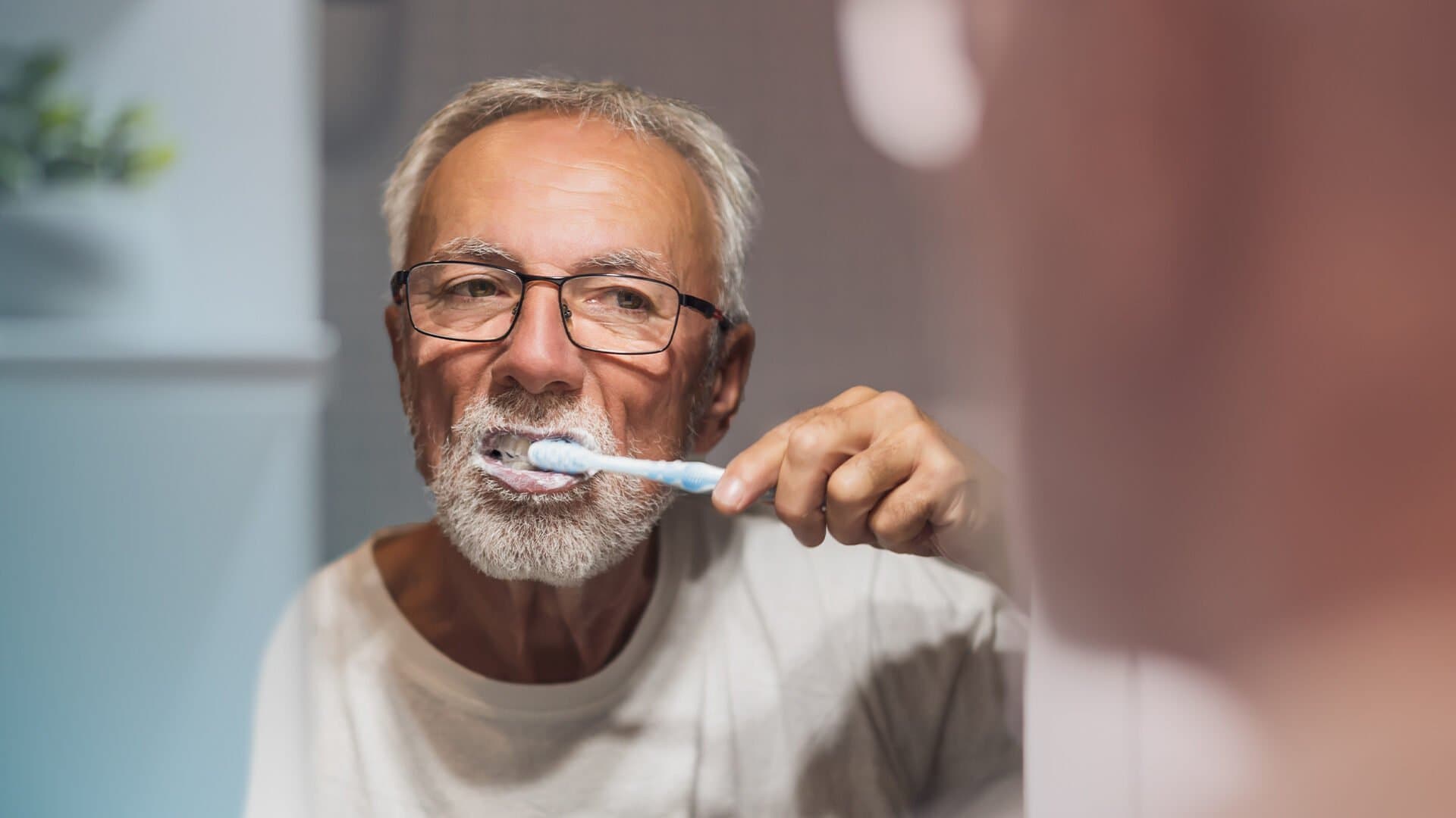 Can Brushing Your Teeth Help Prevent Alzheimer’s? What Science Says About the Link Between Oral Health and Brain Function